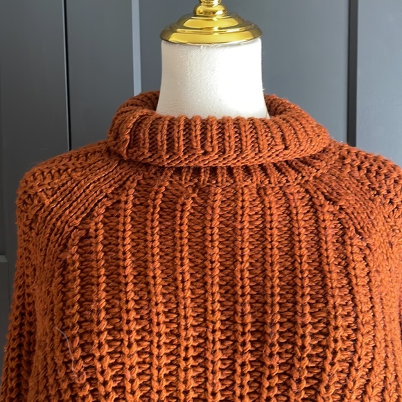 H&M rust colored chunky sweater - Picture 3 of 5